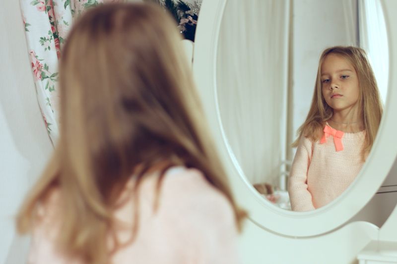 Психолог о одрастању девојчица: Све је већа опсесија физичким изгледом
